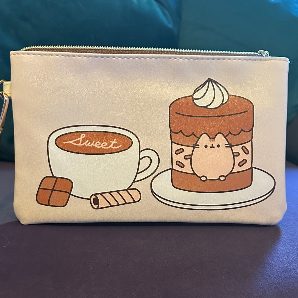 Pusheen Sweet Themed Cream Clutch